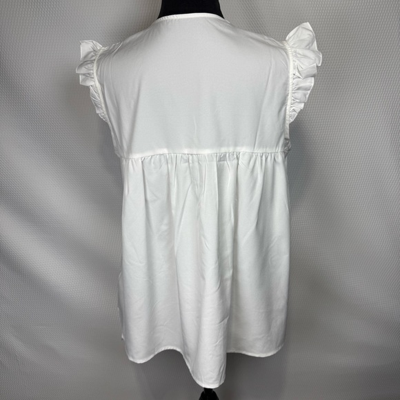 NWT Floerns Embroidered White Babydoll Style Sleeveless Top Colorful Accents - Picture 3 of 11